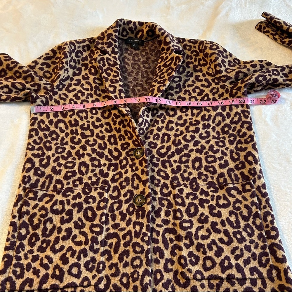 Ann Taylor brown leopard print 2 button sweater cardigan blazer size M - Picture 8 of 9